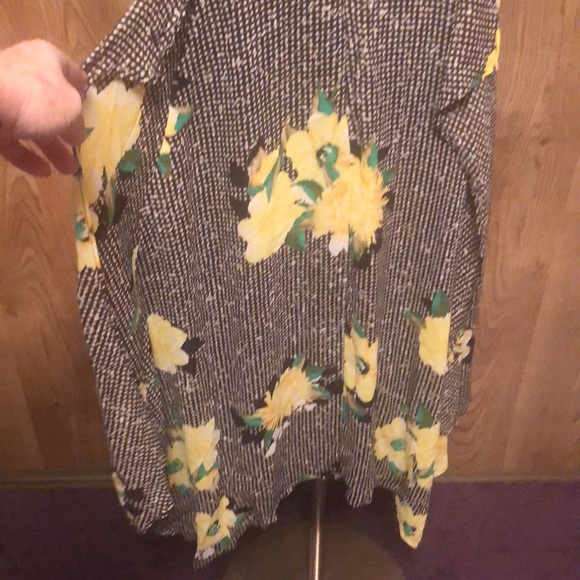 Pretty Flowing Dress by INC International Concepts Size 12 - Picture 8 of 17